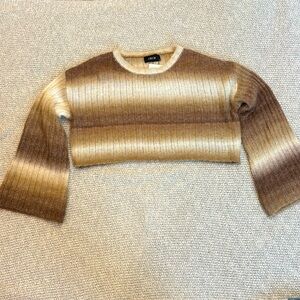 Cropped Sweater w/ Flare Sleeves